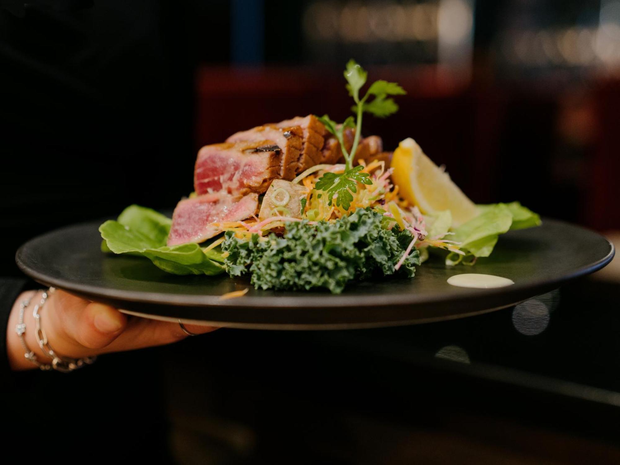Otl Gouverneur Sherbrooke Eksteriør bilde A salad