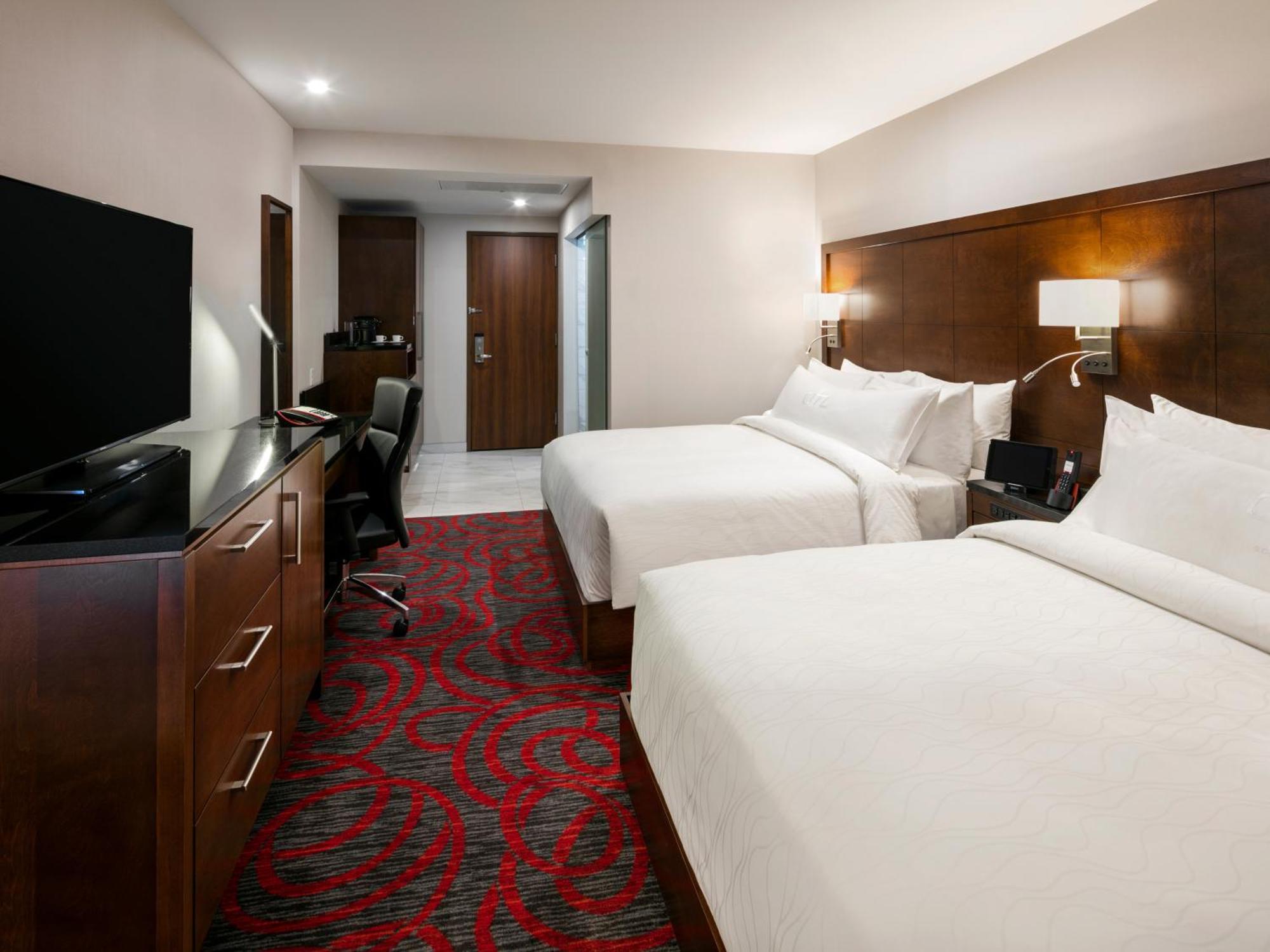 Otl Gouverneur Sherbrooke Eksteriør bilde A guest room at the Hilton Garden Inn in San Francisco